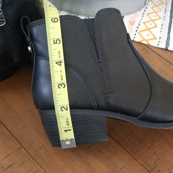 🆕️ G by Guess Towny Bootie - Picture 11 of 15